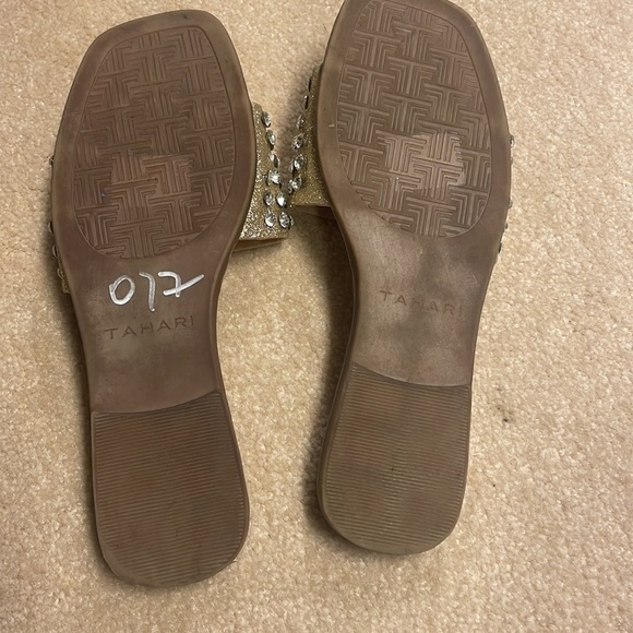 πHost Pick!π TAHARI Women Lindona Gemstone Slide Sandals with BOX - Picture 2 of 3